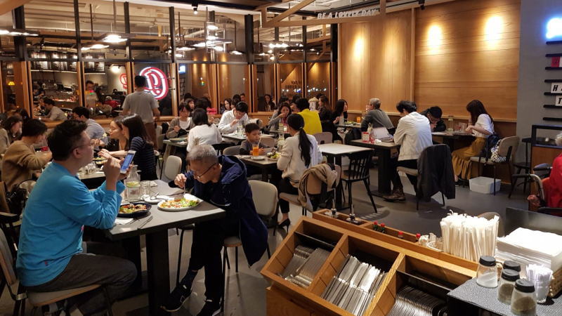 PMI報告解讀：刺激措施提振了內(nèi)需，中國服務(wù)業(yè)活動加速擴張