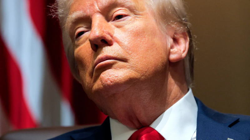 特朗普威脅將按時(shí)提高關(guān)稅后，墨西哥和加拿大積極尋求談判