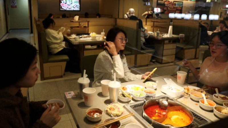 路透解析：盡管政府十分重視提振消費，但中國仍面臨通縮壓力