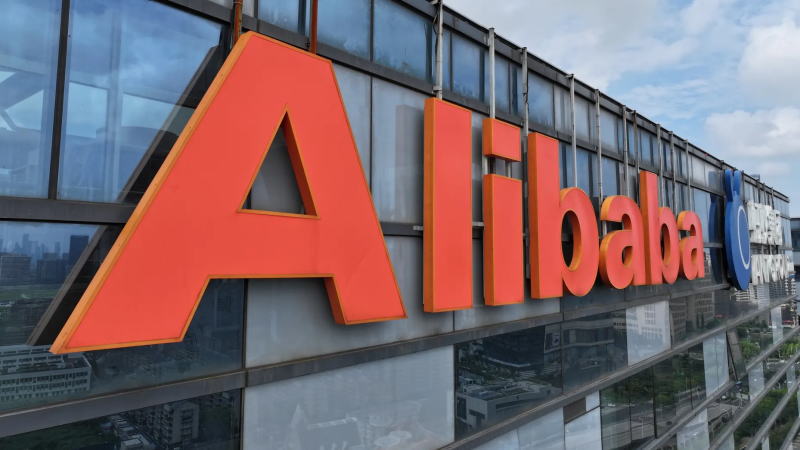中國科技巨頭阿里巴巴推出強大的AI新模型后，股價飆升8%以上