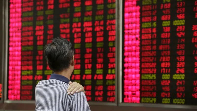 摩根士丹利預(yù)計Q4中國上司公司盈利將比市場預(yù)期高出8%，據(jù)此將滬深300指數(shù)的年底目標(biāo)預(yù)測上調(diào)至4220點
