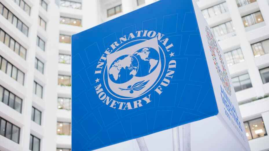 IMF：美國的債務(wù)和銀行風(fēng)險(xiǎn)仍然突出，而其貿(mào)易政策或引發(fā)全球風(fēng)險(xiǎn)