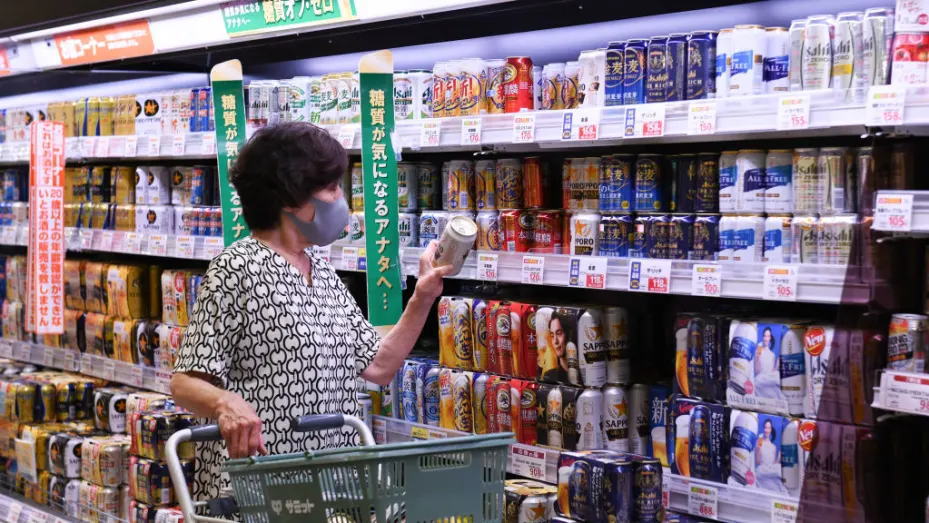 日本的消費支出連續(xù)12個月下滑，但下半年可能顯著改善