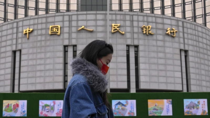 前瞻：預(yù)計(jì)貿(mào)易戰(zhàn)將加劇通縮，中國央行明年或?qū)⒋蠓迪?0個(gè)基點(diǎn)
